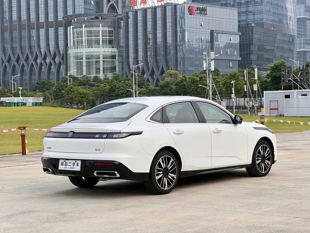 Changan Eado — фото 6