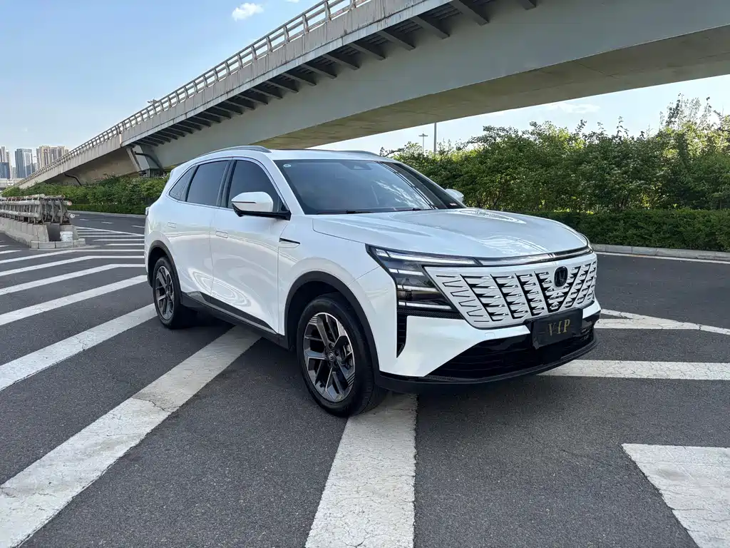 Changan CS75 PLUS — фото 3
