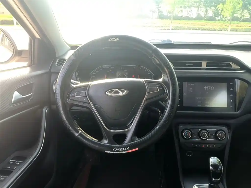 Chery Tiggo 3x — фото 11