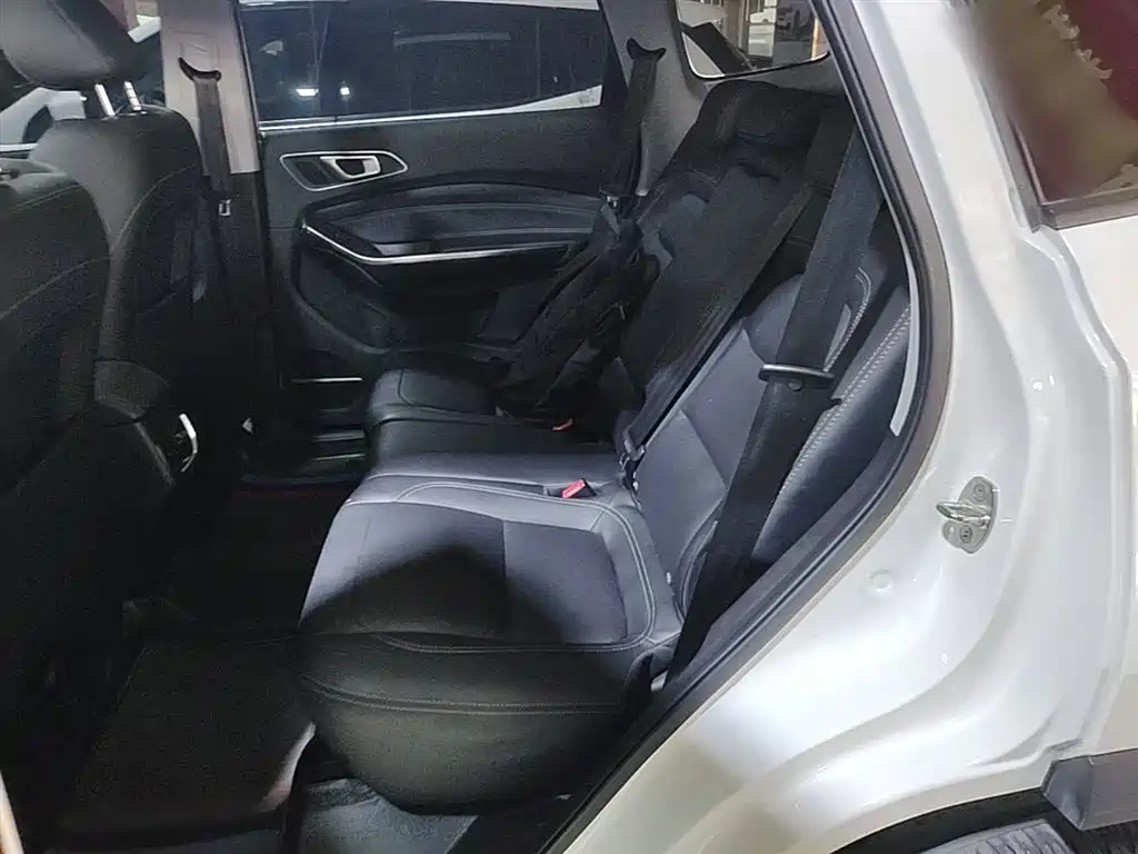 Chery Tiggo 8 — фото 17