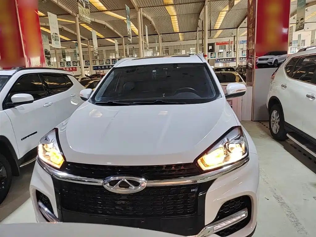Chery Tiggo 8 — фото 3