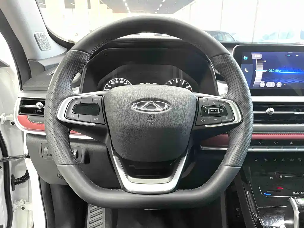 Chery Tiggo 7 — фото 8