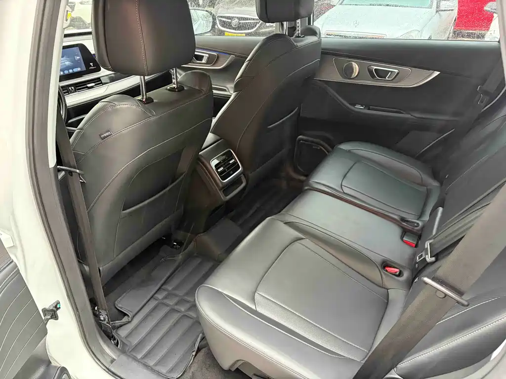Chery Tiggo 8 PRO — фото 11