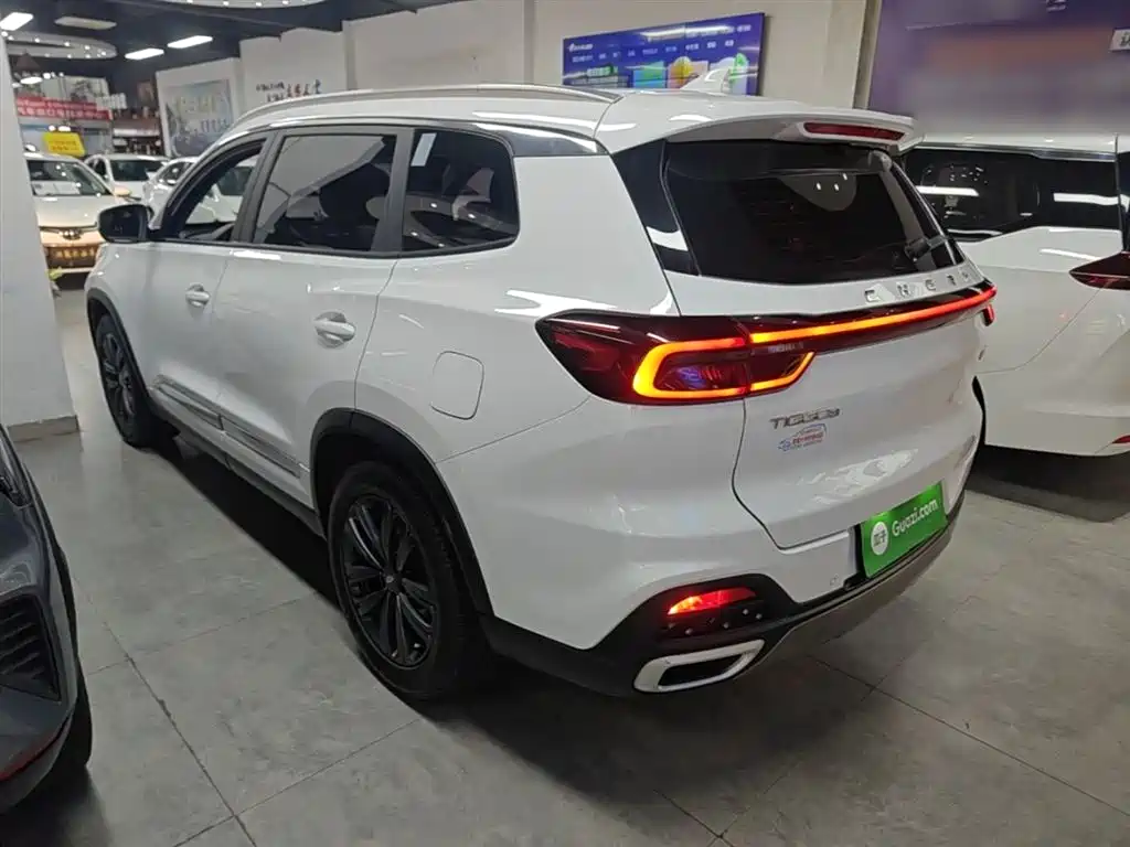 Chery Tiggo 8 — фото 5