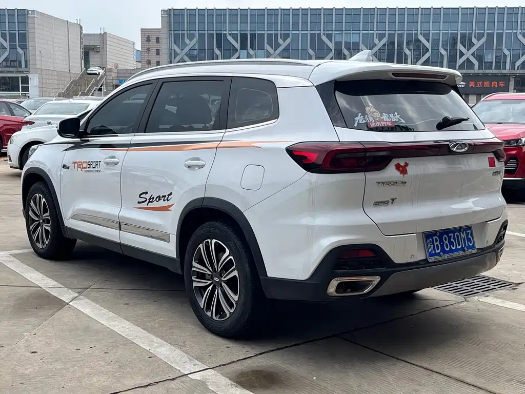 Chery Tiggo 8 — фото 7