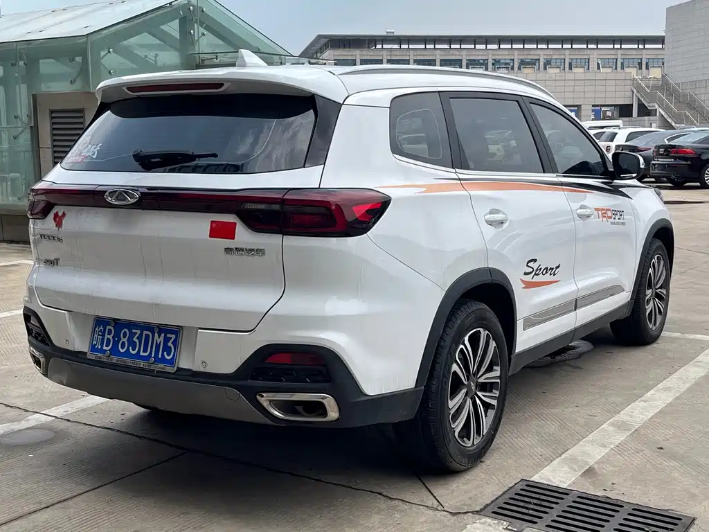 Chery Tiggo 8 — фото 9
