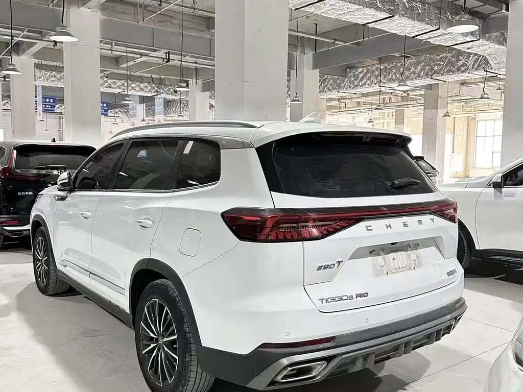 Chery Tiggo 8 — фото 5