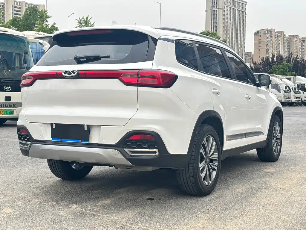 Chery Tiggo 8 — фото 4