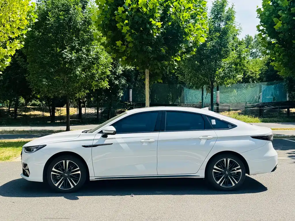Chery Arrizo 8 PRO — фото 7