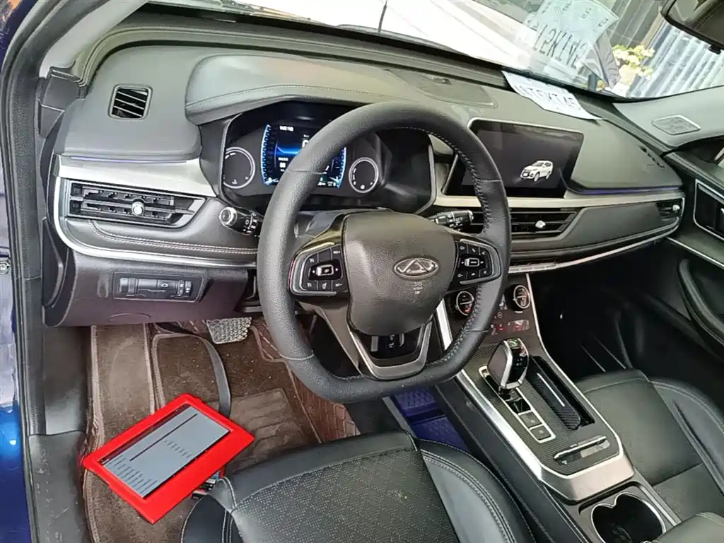 Chery Tiggo 8 — фото 10