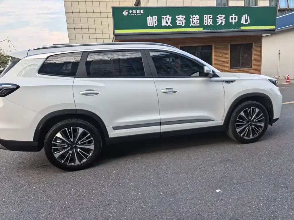 Chery Tiggo 8 PLUS — фото 10