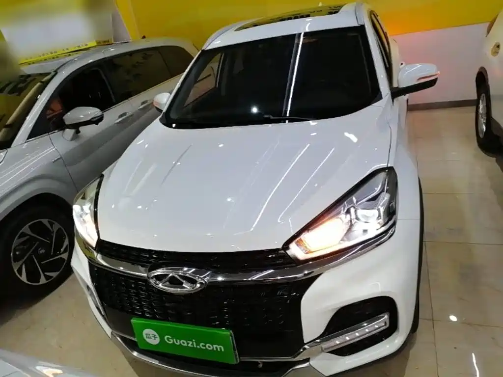 Chery Tiggo 8 — фото 3