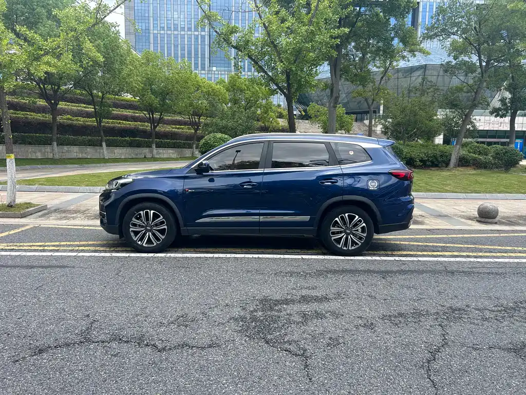 Chery Tiggo 8 — фото 7