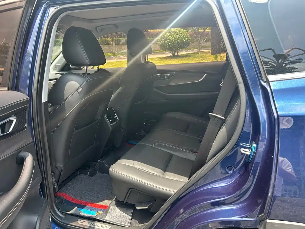 Chery Tiggo 8 — фото 10