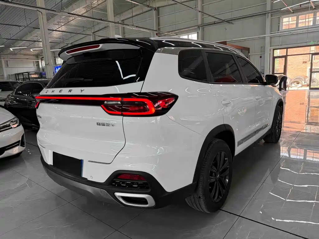 Chery Tiggo 8 — фото 4
