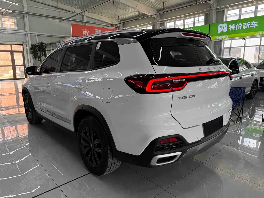 Chery Tiggo 8 — фото 6
