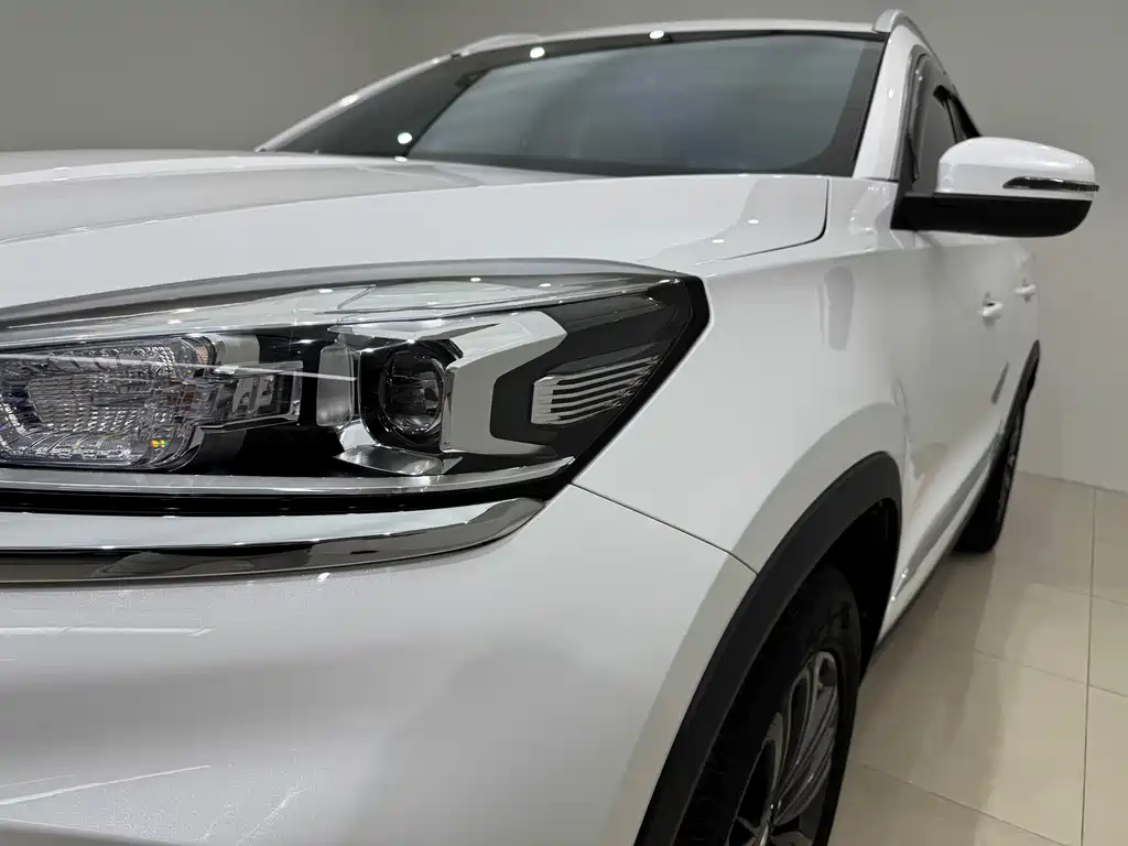 Chery Tiggo 8 — фото 10