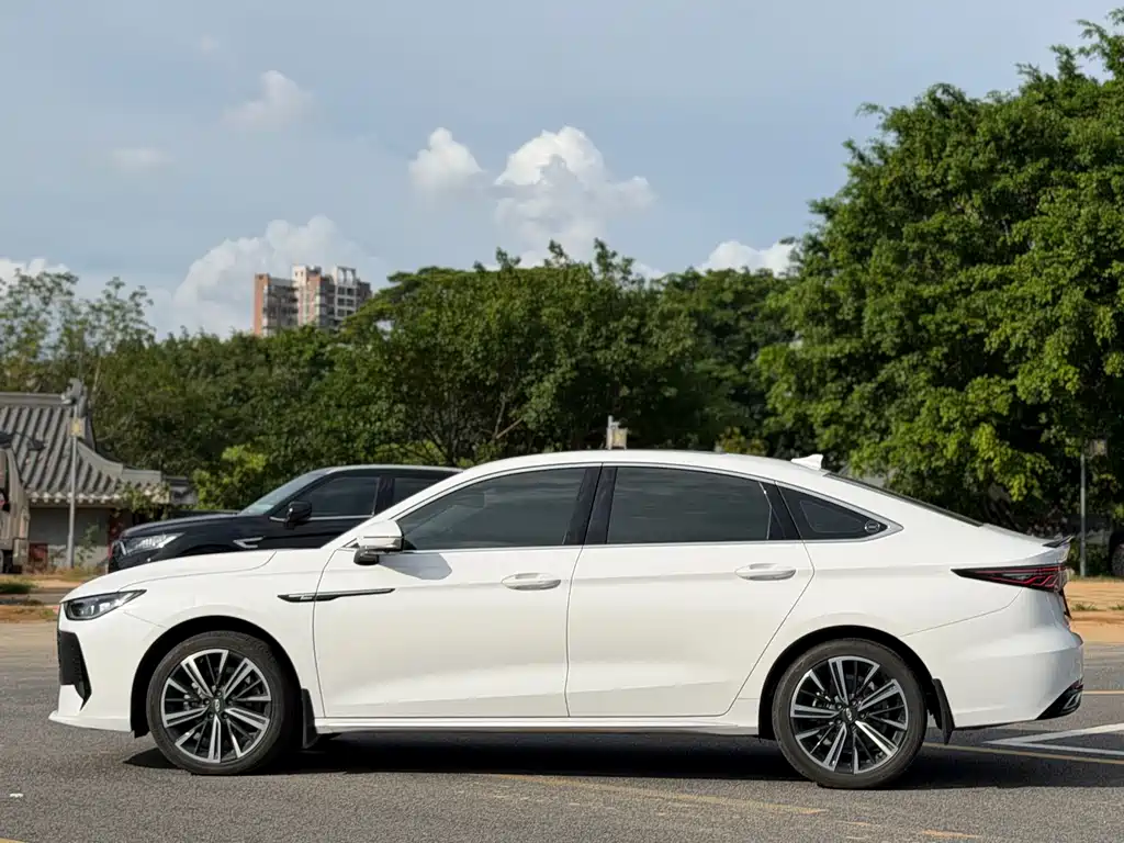 Chery Arrizo 8 PRO — фото 4