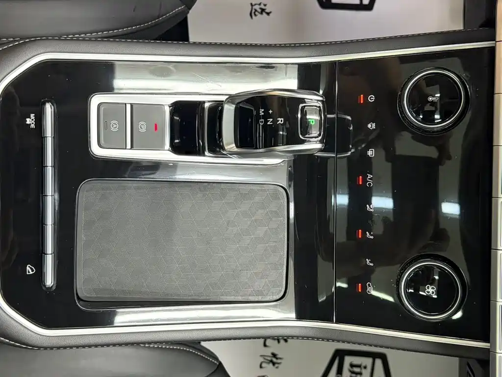 Chery Tiggo 8 — фото 18