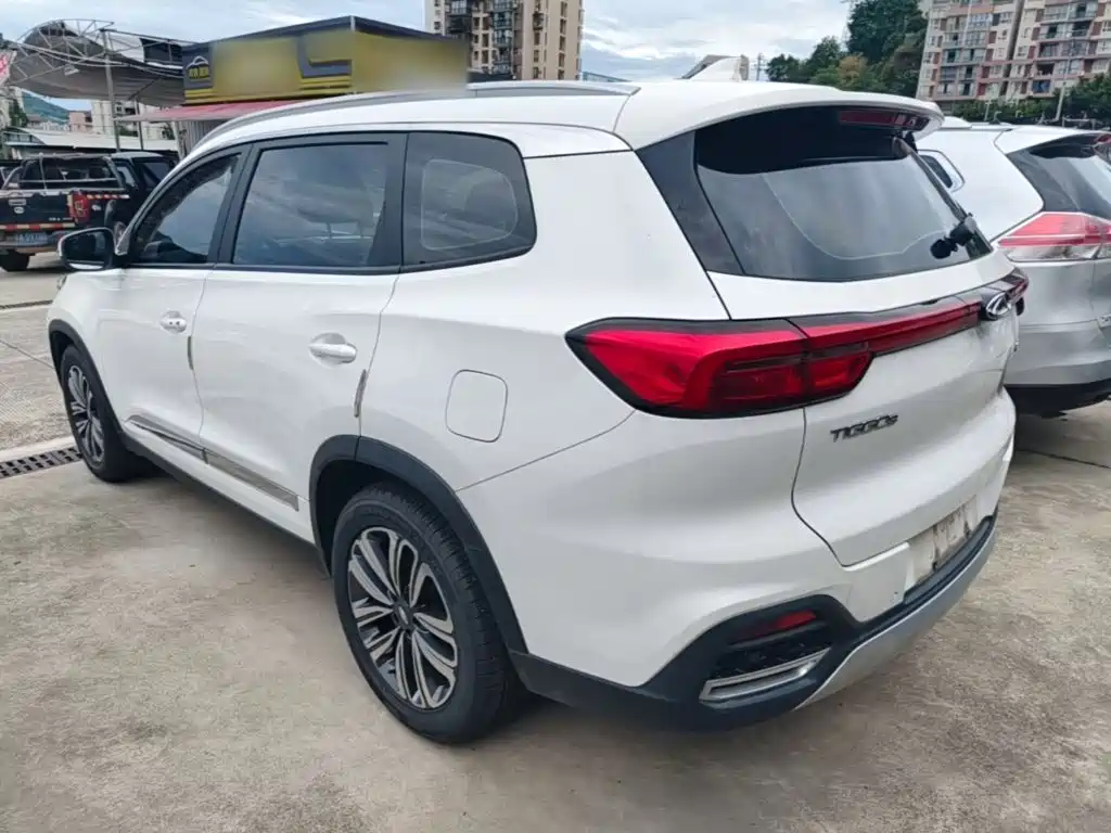 Chery Tiggo 8 — фото 5