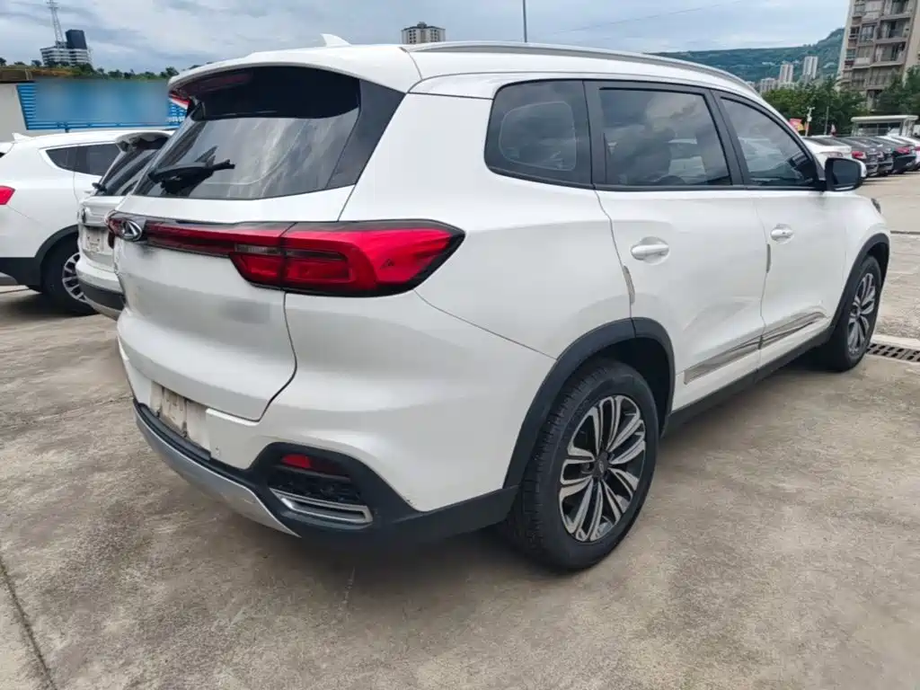 Chery Tiggo 8 — фото 7