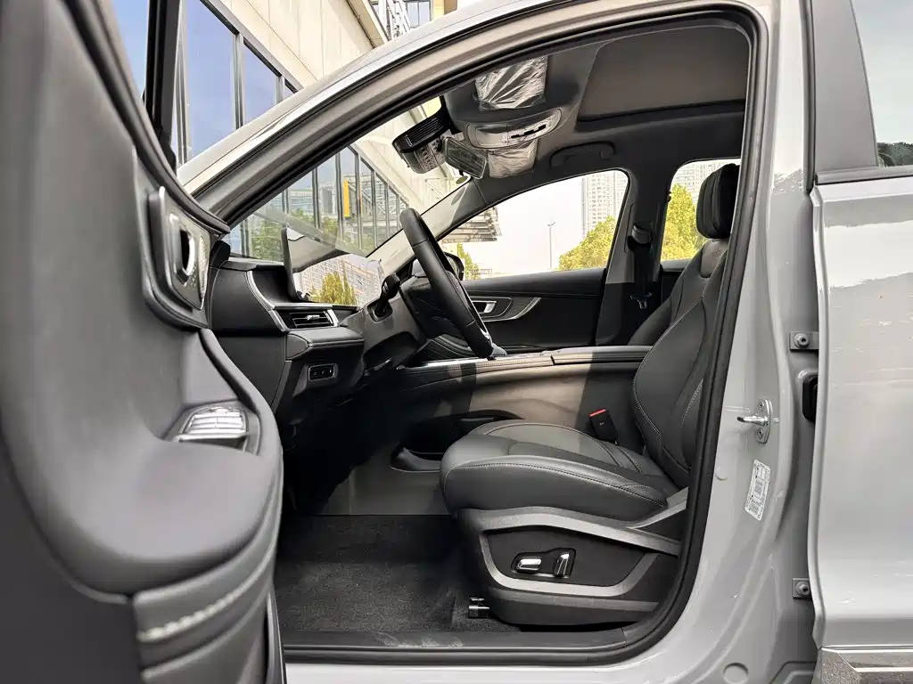 Chery Tiggo 8 PRO NEV — фото 23