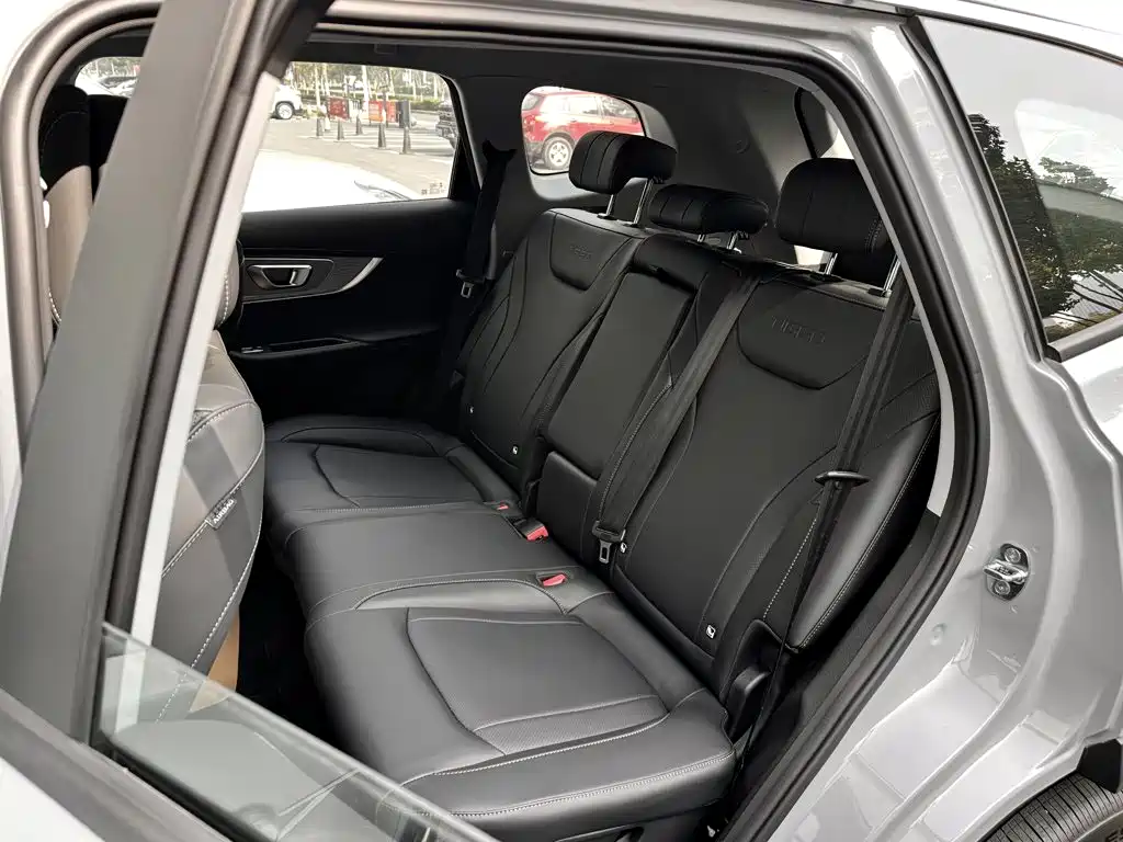 Chery Tiggo 8 PRO NEV — фото 25
