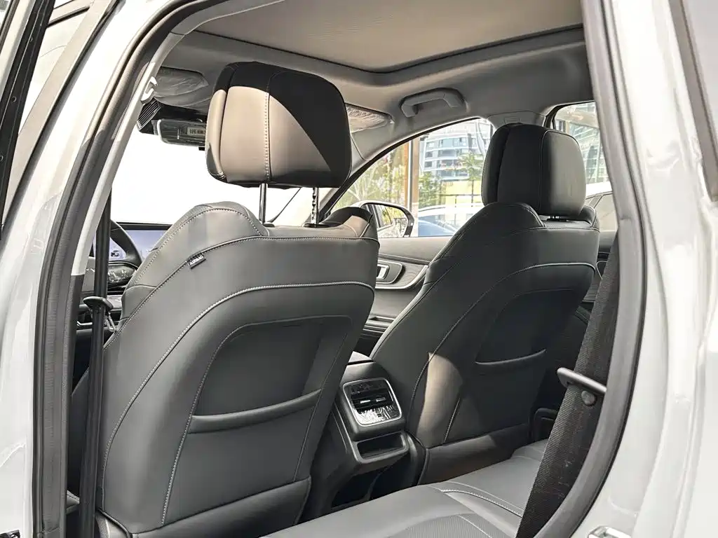 Chery Tiggo 8 PRO NEV — фото 30