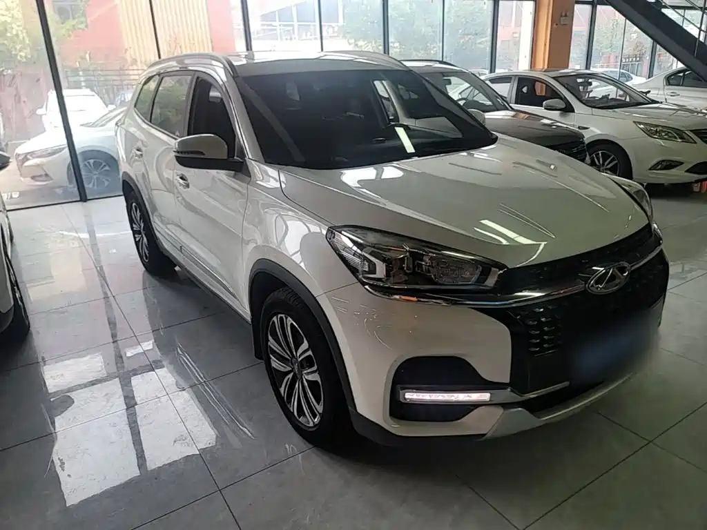Chery Tiggo 8 — фото 4
