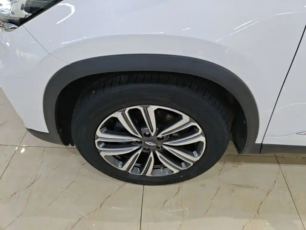 Chery Tiggo 8 — фото 23