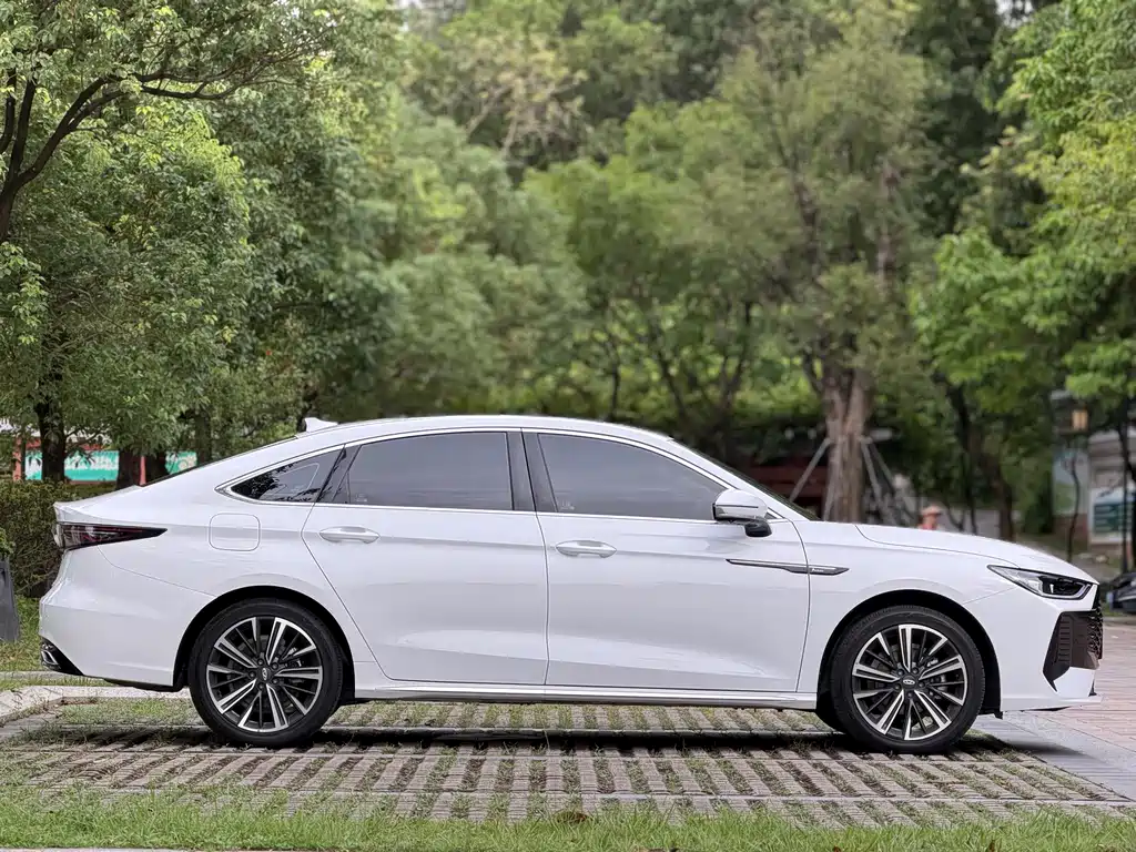 Chery Arrizo 8 PRO — фото 4