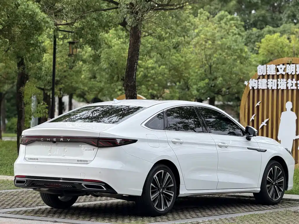 Chery Arrizo 8 PRO — фото 6