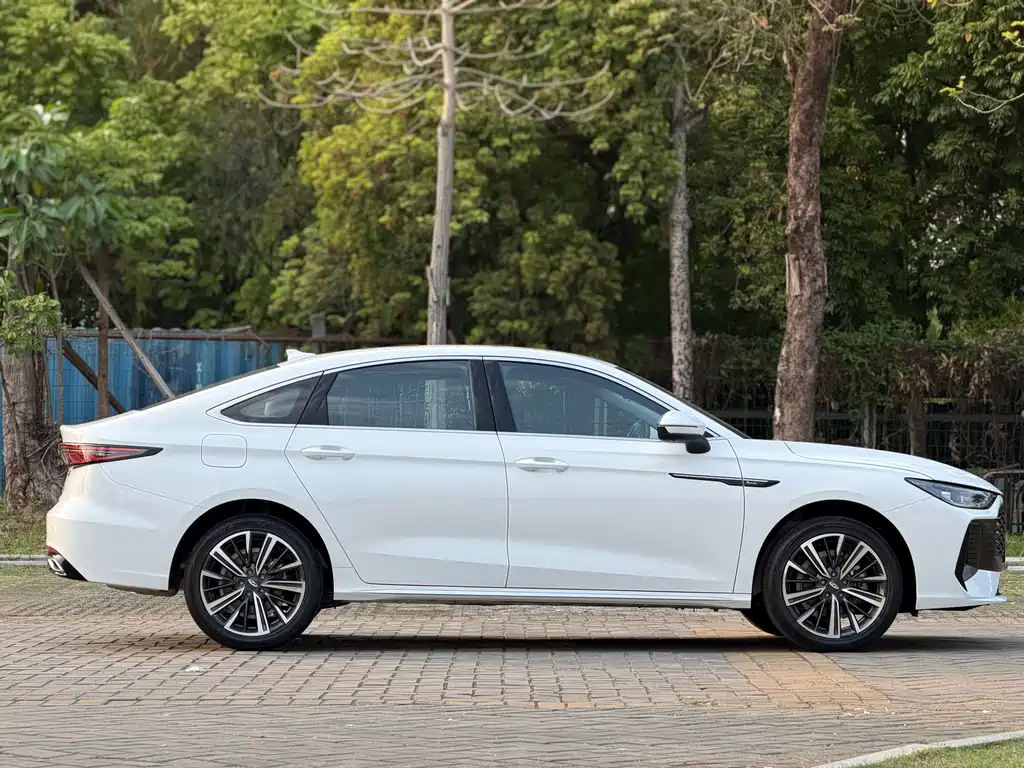 Chery Arrizo 8 PRO — фото 4
