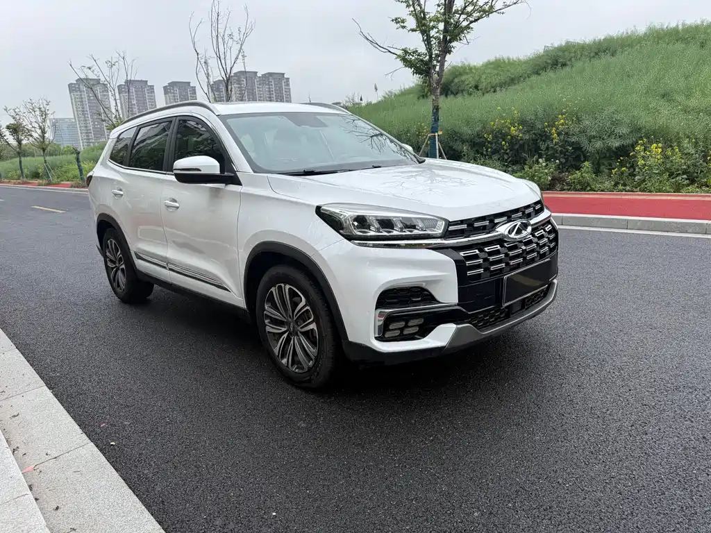 Chery Tiggo 8 — фото 3