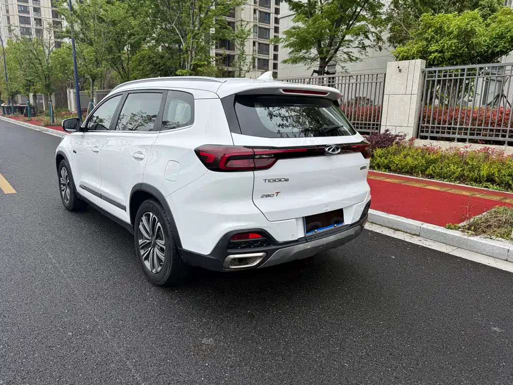 Chery Tiggo 8 — фото 5