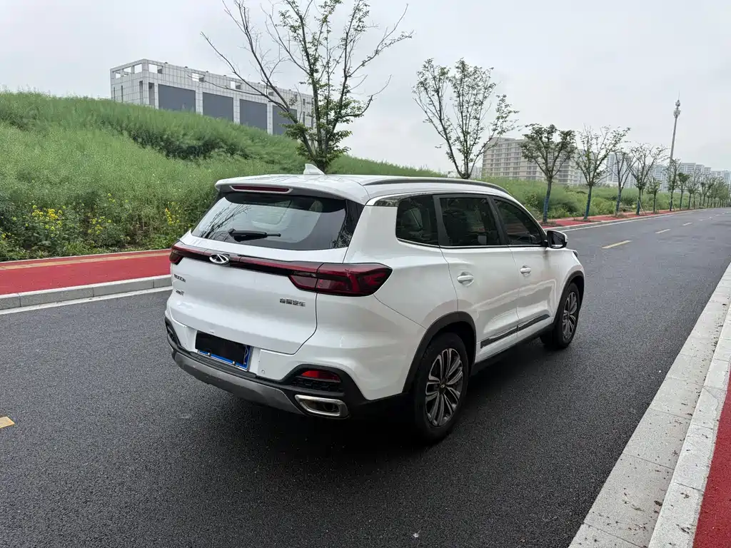 Chery Tiggo 8 — фото 7