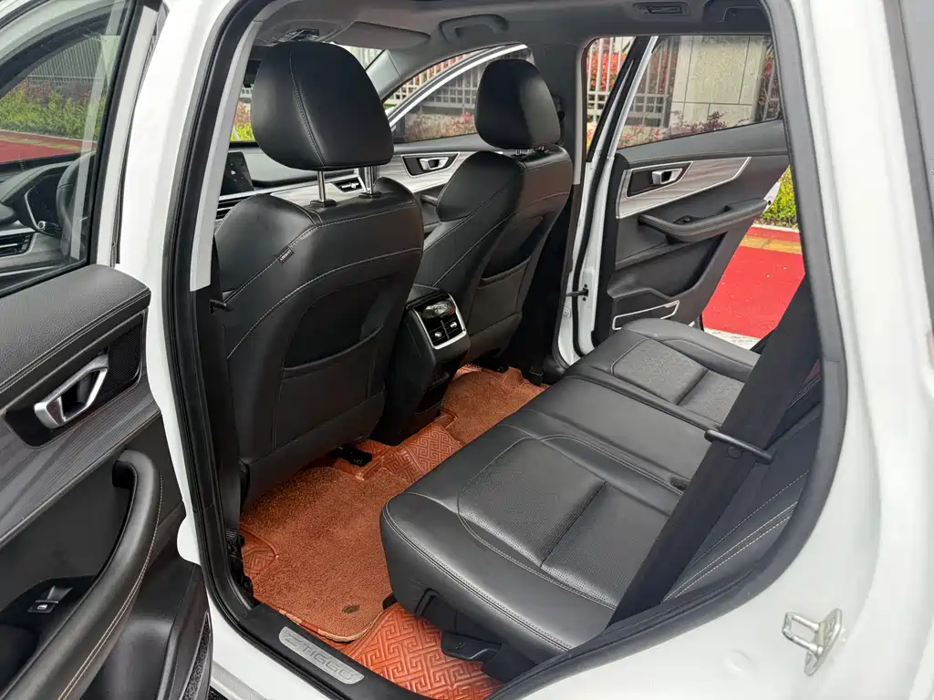 Chery Tiggo 8 — фото 10