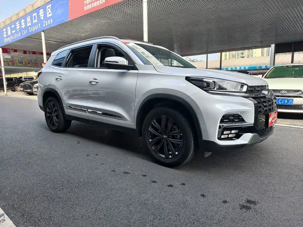 Chery Tiggo 8 — фото 3