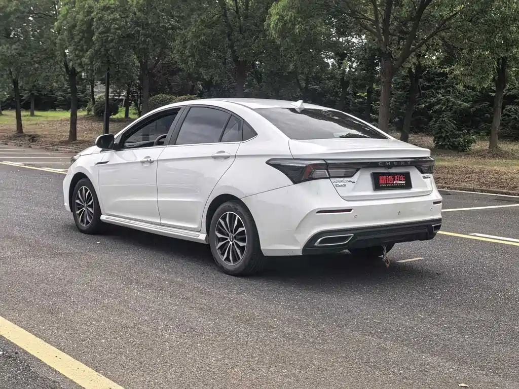 Chery Arrizo 5 PLUS — фото 10