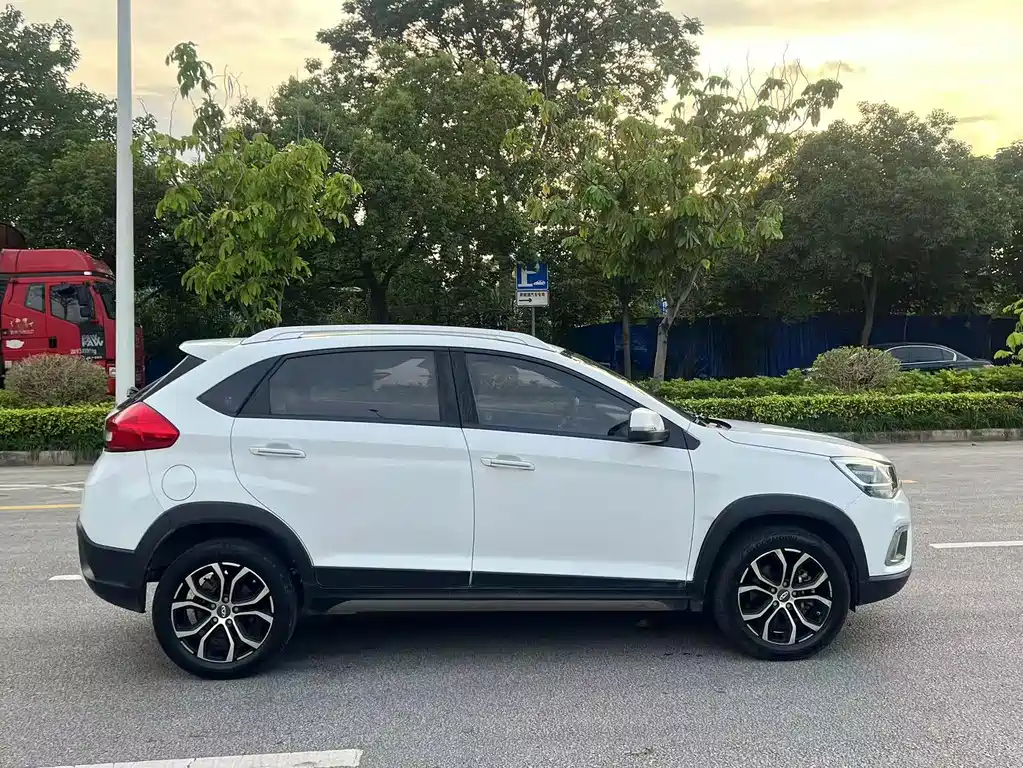 Chery Tiggo 3x — фото 8
