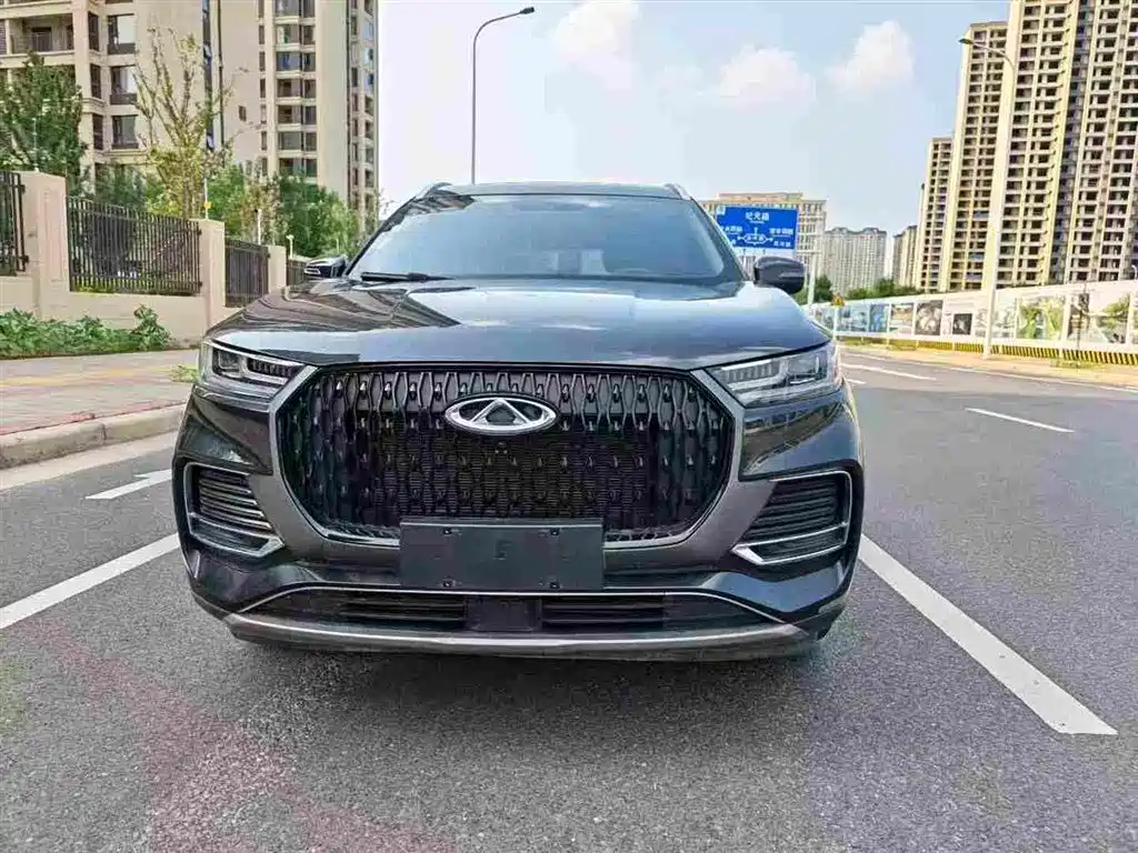 Chery Tiggo 8 — фото 2
