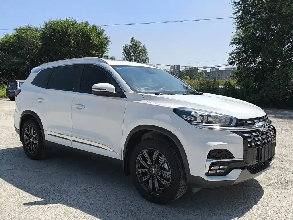 Chery Tiggo 8 — фото 3