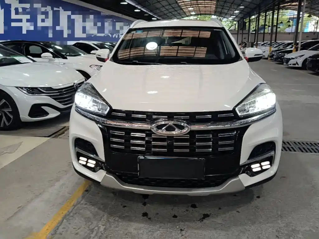 Chery Tiggo 8 — фото 3