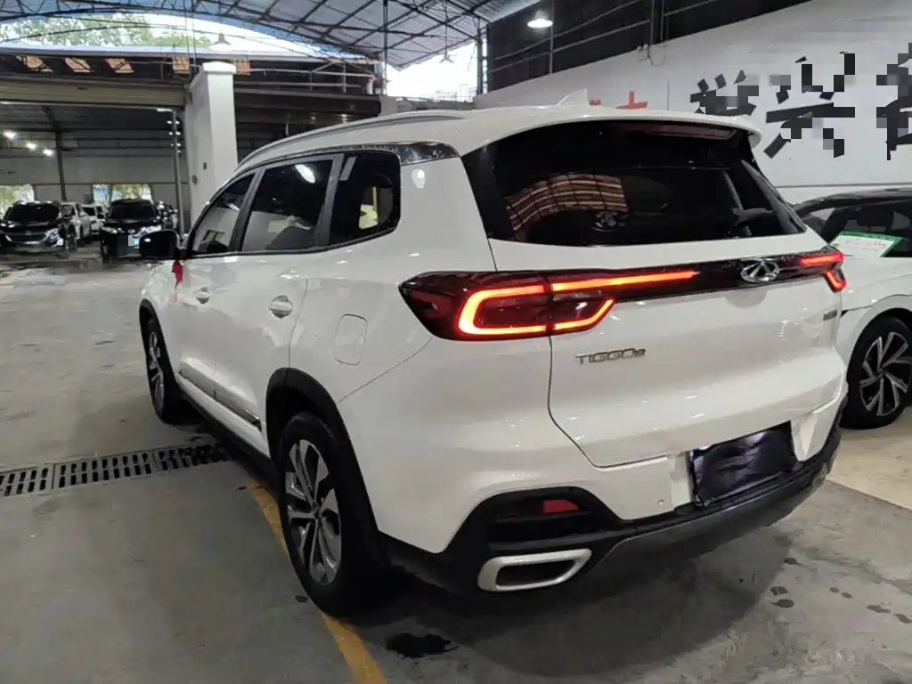 Chery Tiggo 8 — фото 5