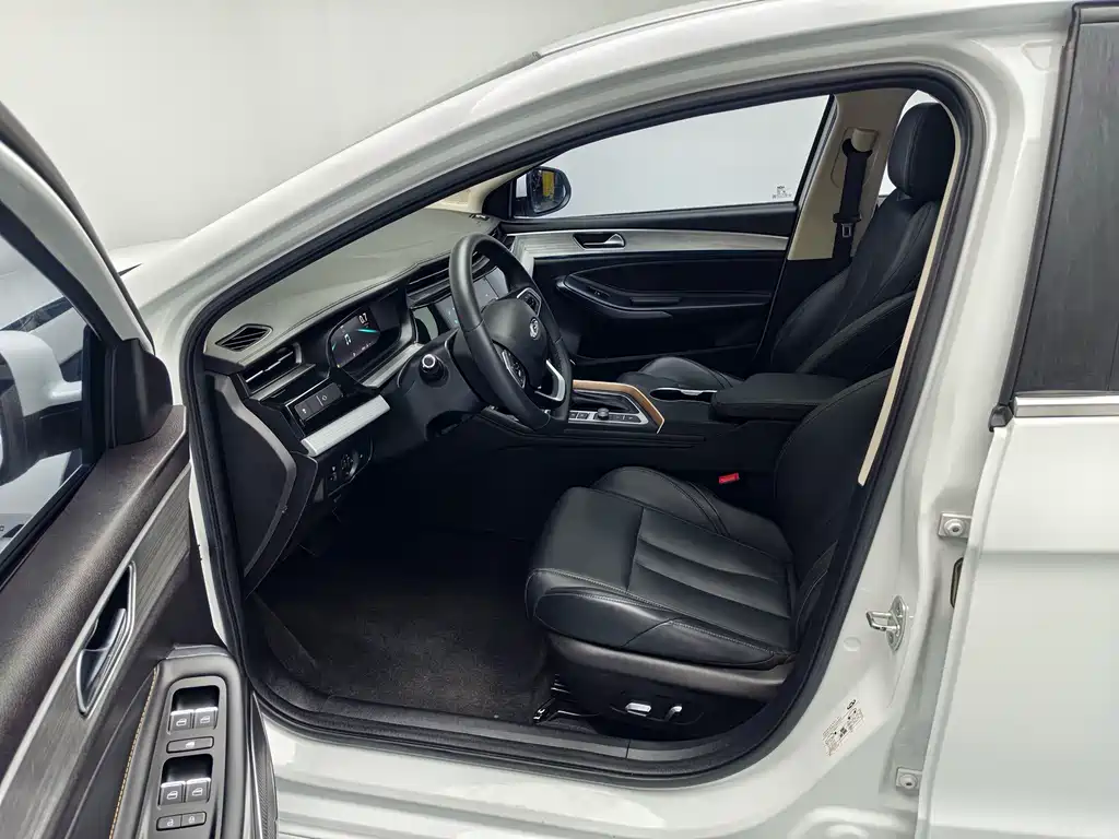 Chery Arrizo 5 PLUS — фото 17