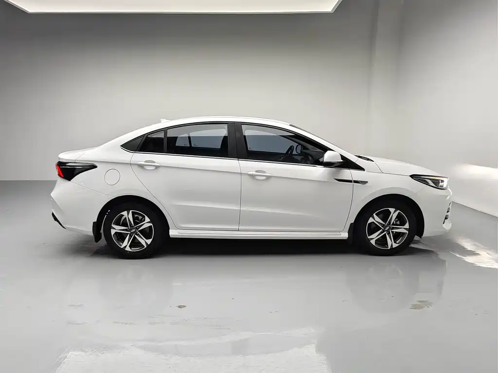 Chery Arrizo 5 PLUS — фото 7