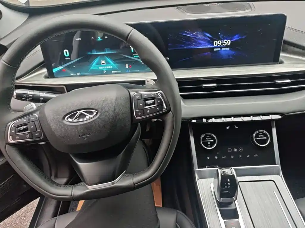 Chery Tiggo 8 — фото 10