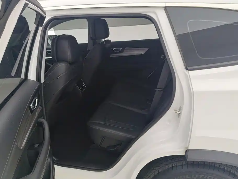 Chery Tiggo 8 — фото 11