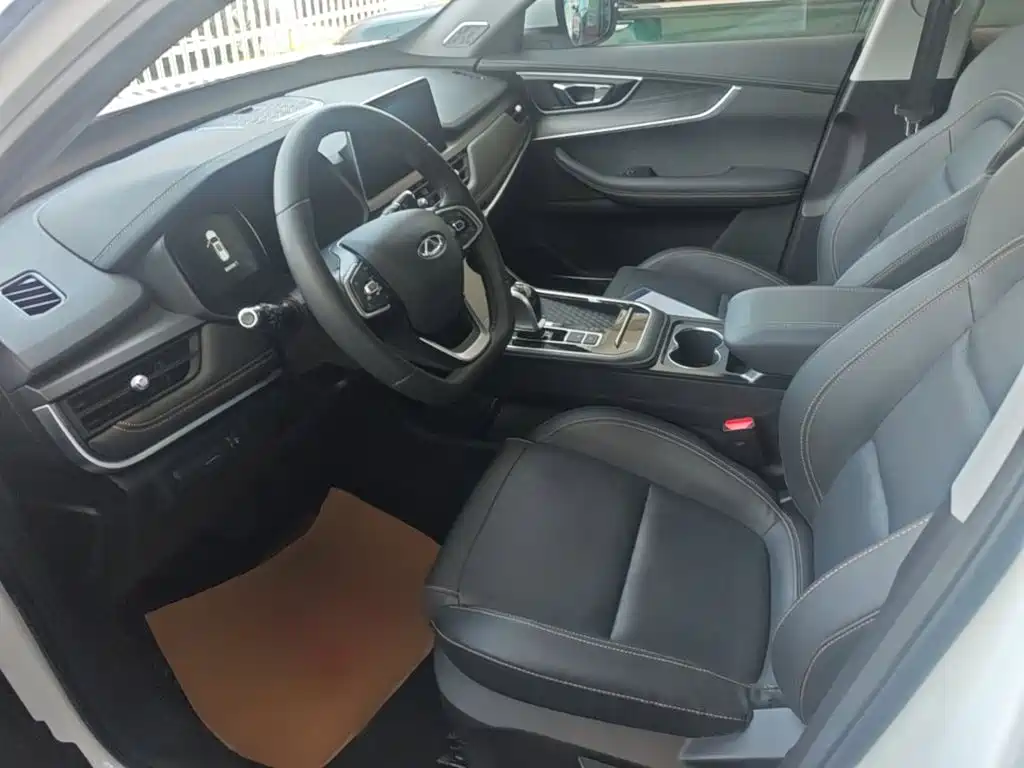 Chery Tiggo 8 — фото 15