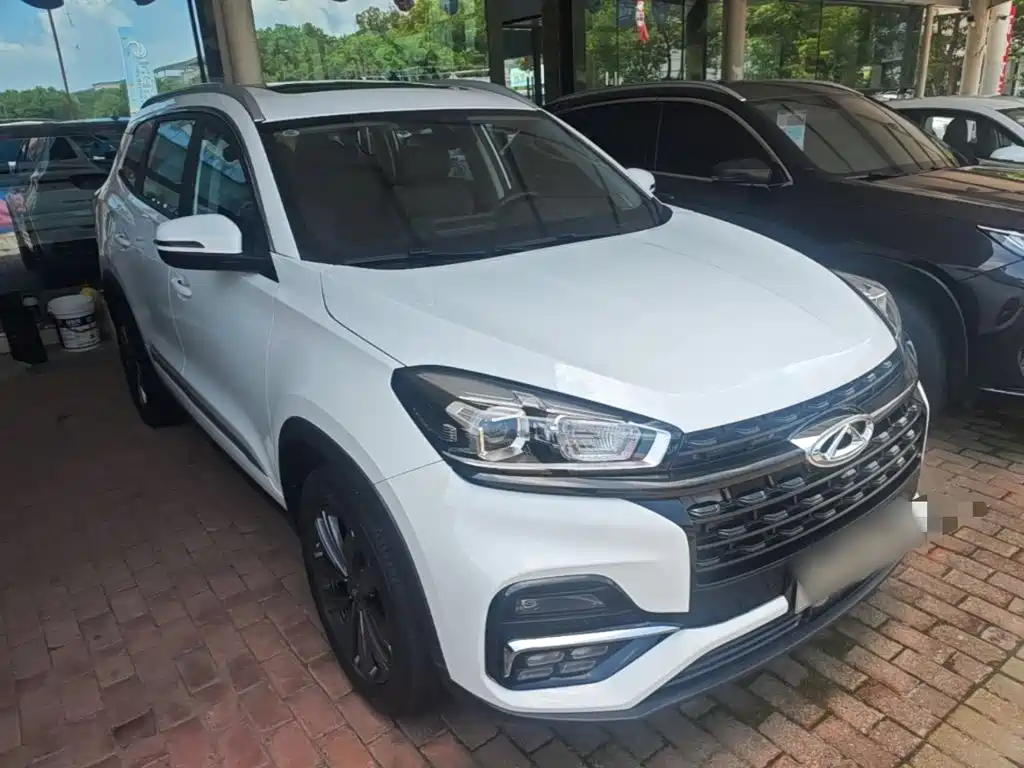 Chery Tiggo 8 — фото 4